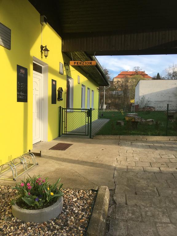 Penzion Krasny Dvur Exteriör bild