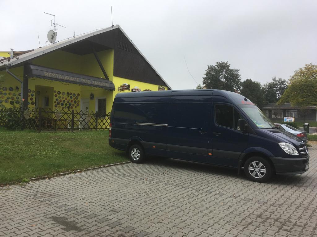 Penzion Krasny Dvur Exteriör bild